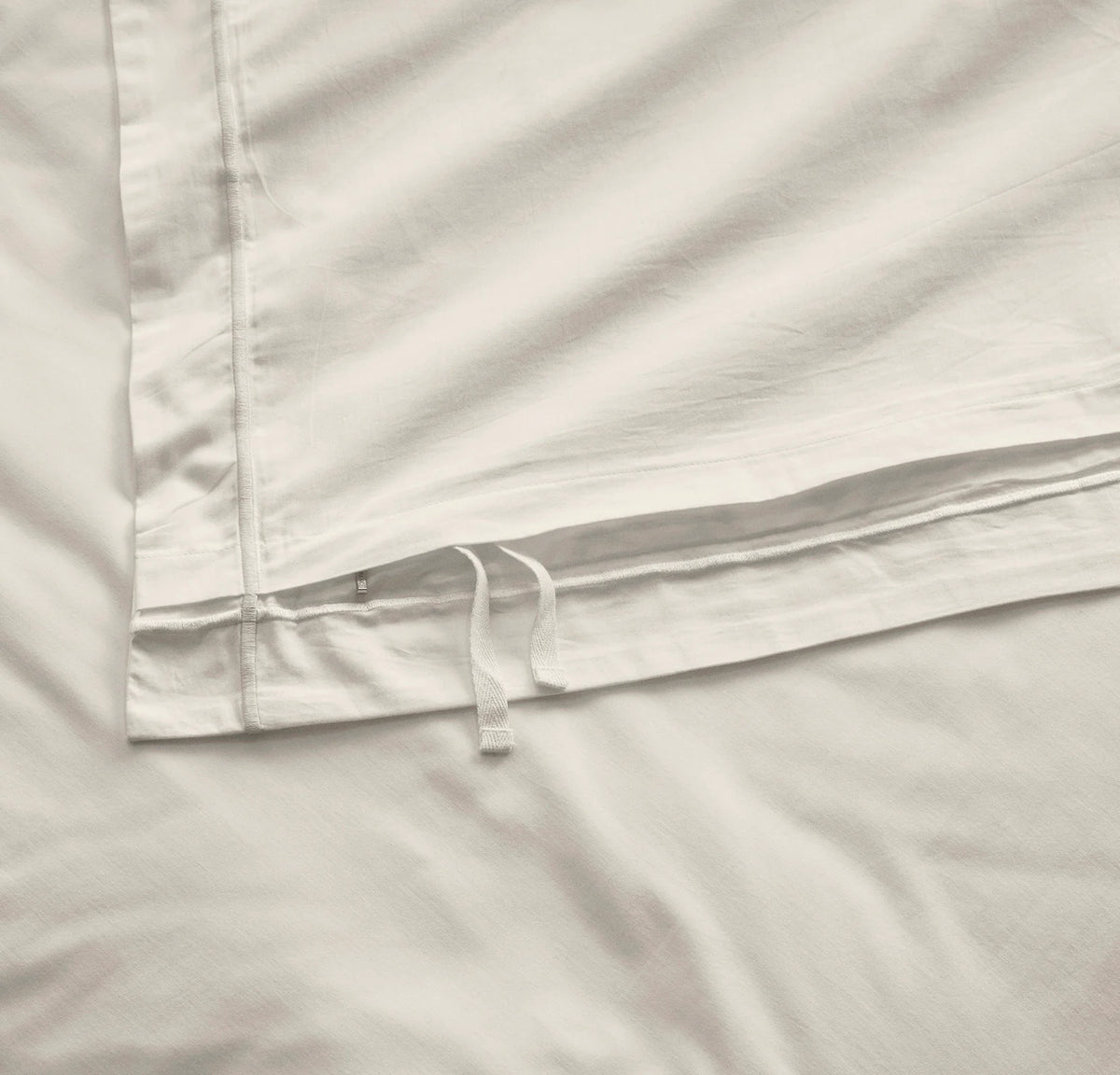 Signature Embellished Duvet Set - White/White Embroidered