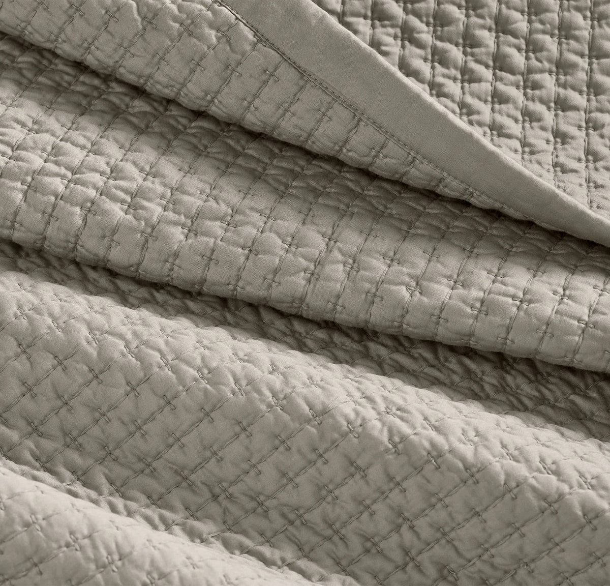 Signature Textured Stitch Quilt - Pewter