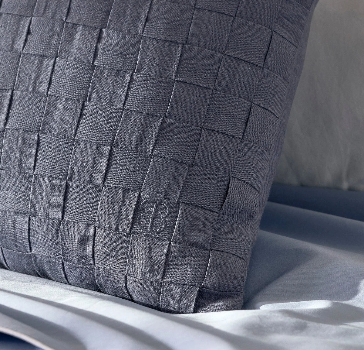 Linen Woven Icon Pillow Cover (Petite Lumbar) - Melange Bay