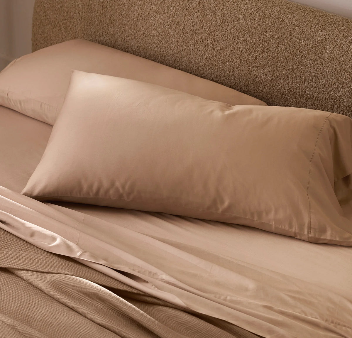 Signature Hemmed Pillowcase Set - Camel