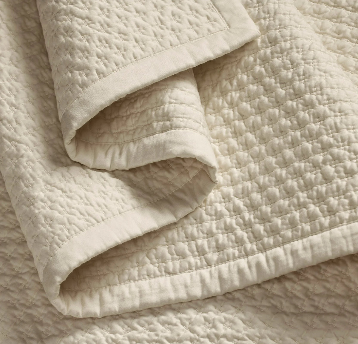 Signature Textured Stitch Quilt - Cream