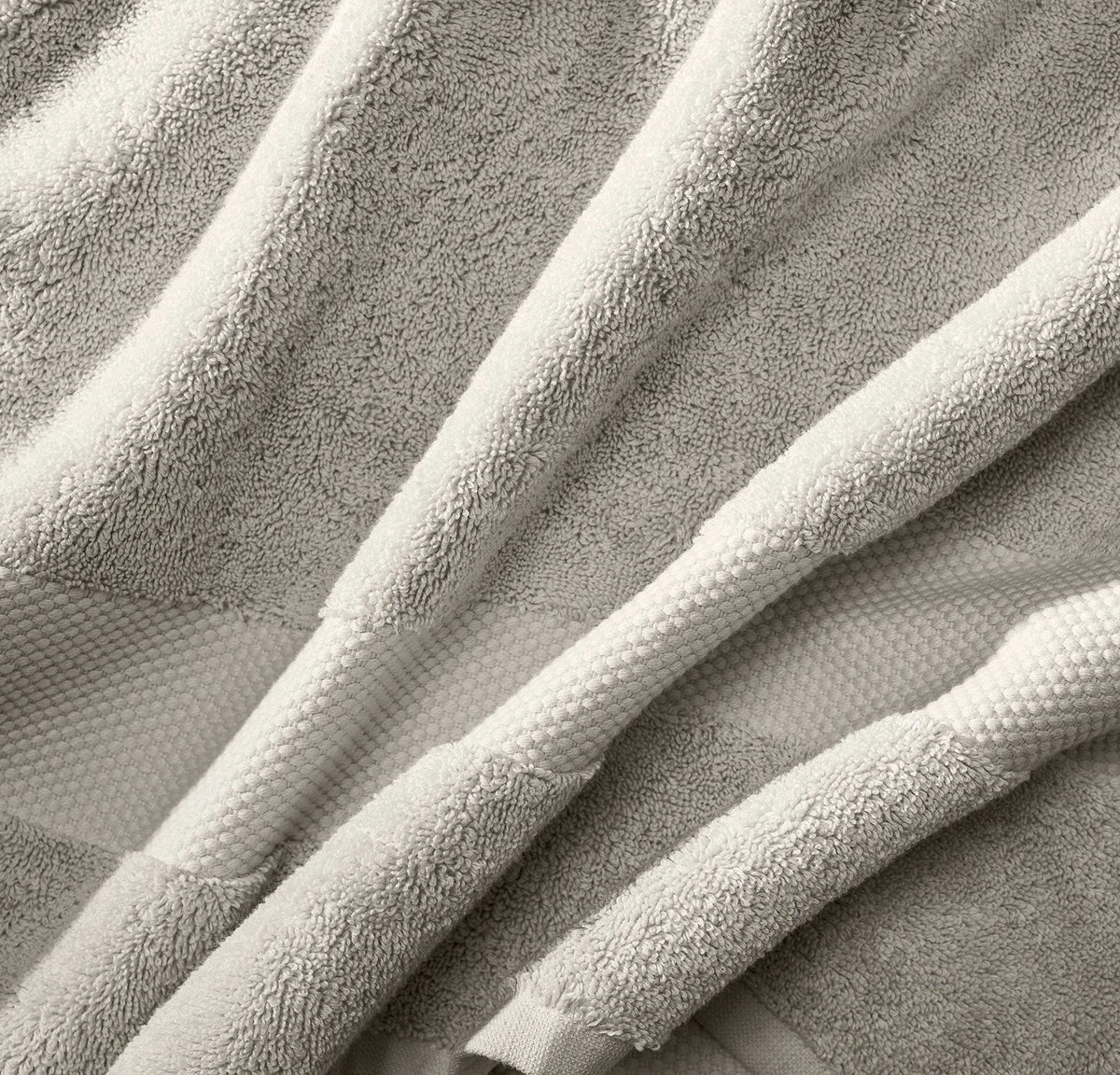 Plush Bath Towel - Pewter