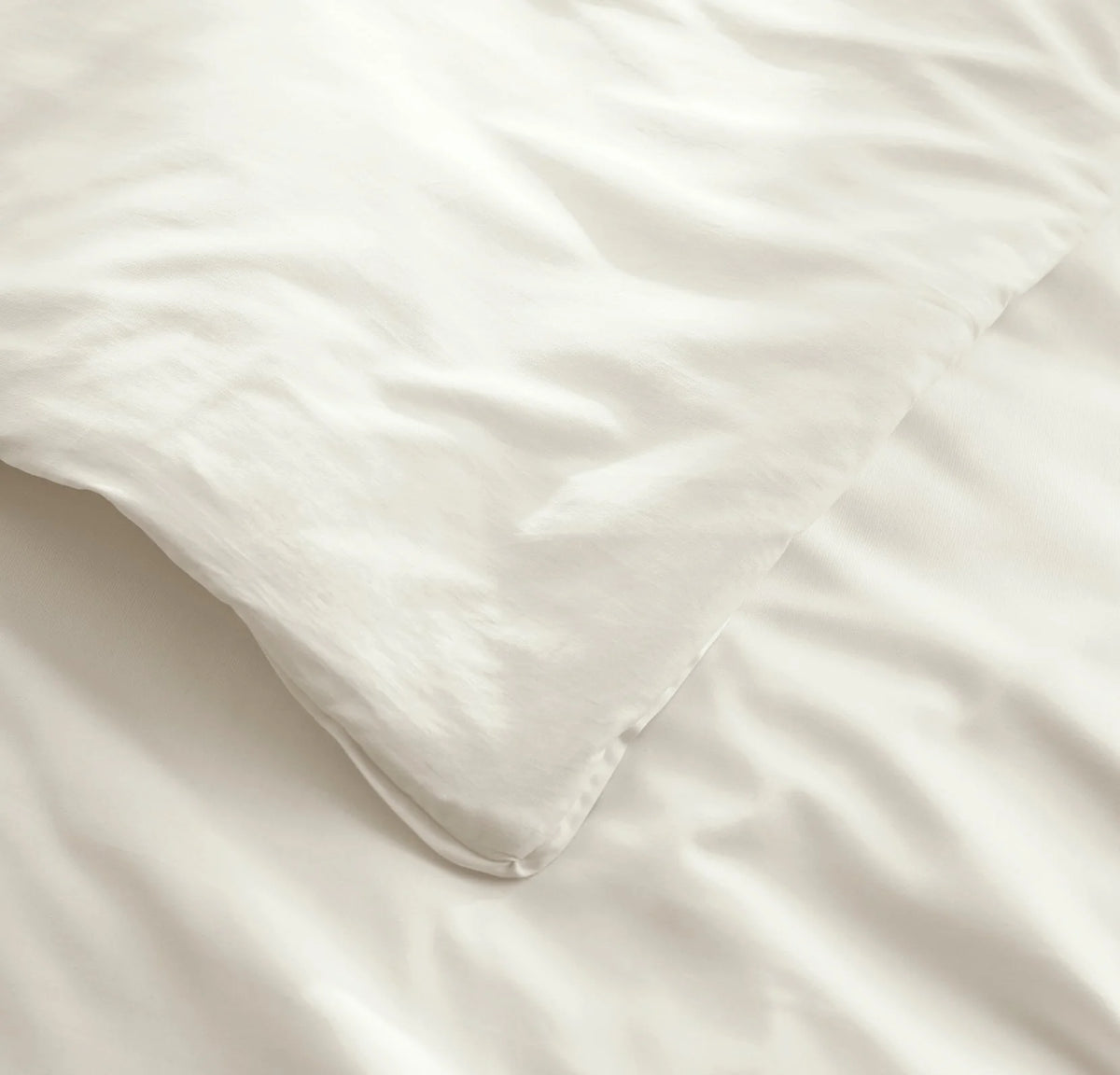 Signature Comforter Set - White