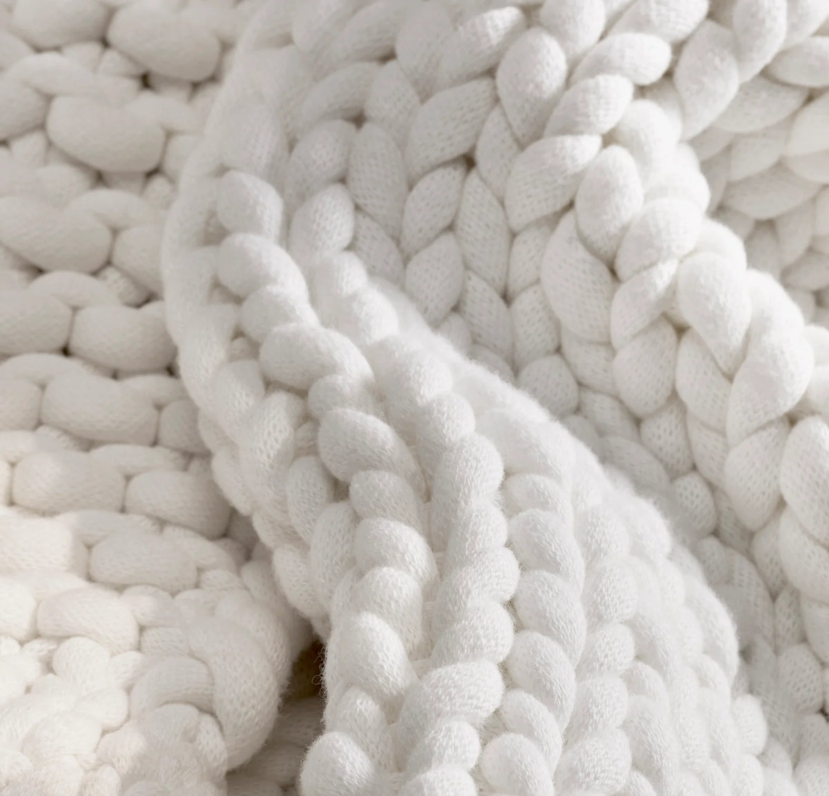 SuperLoop Throw Blanket - White