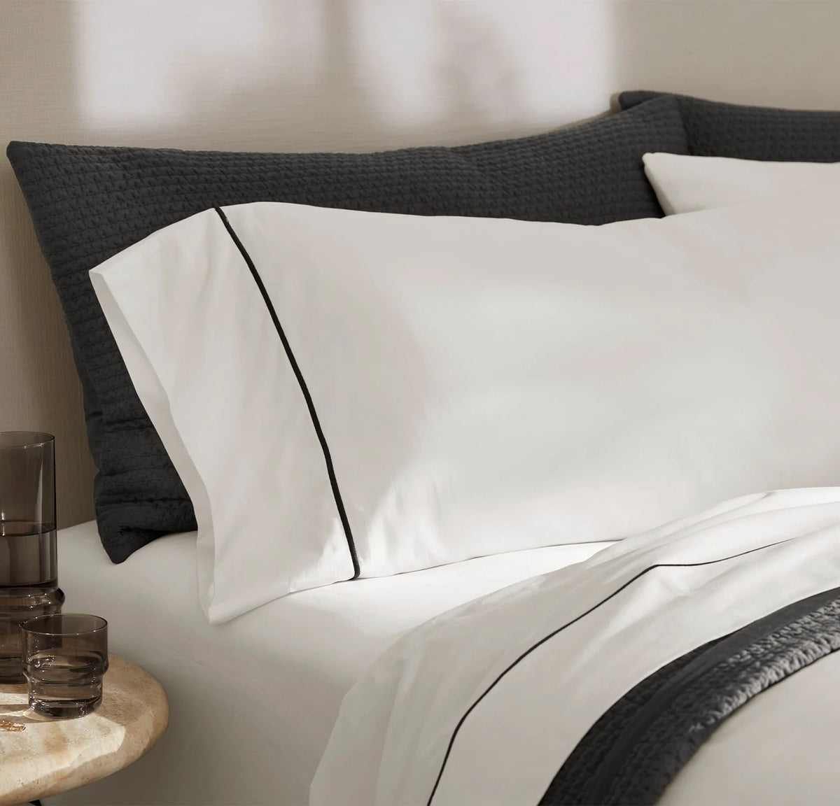 Signature Embellished Sheet Set - White/Night Embroidered