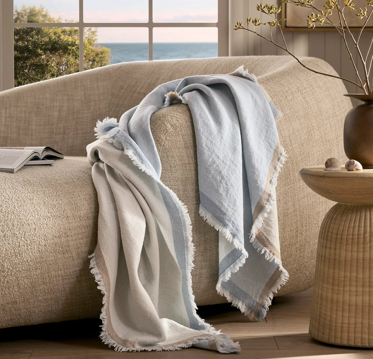 Lavé Wool Throw Blanket - Hydrangea/Cream