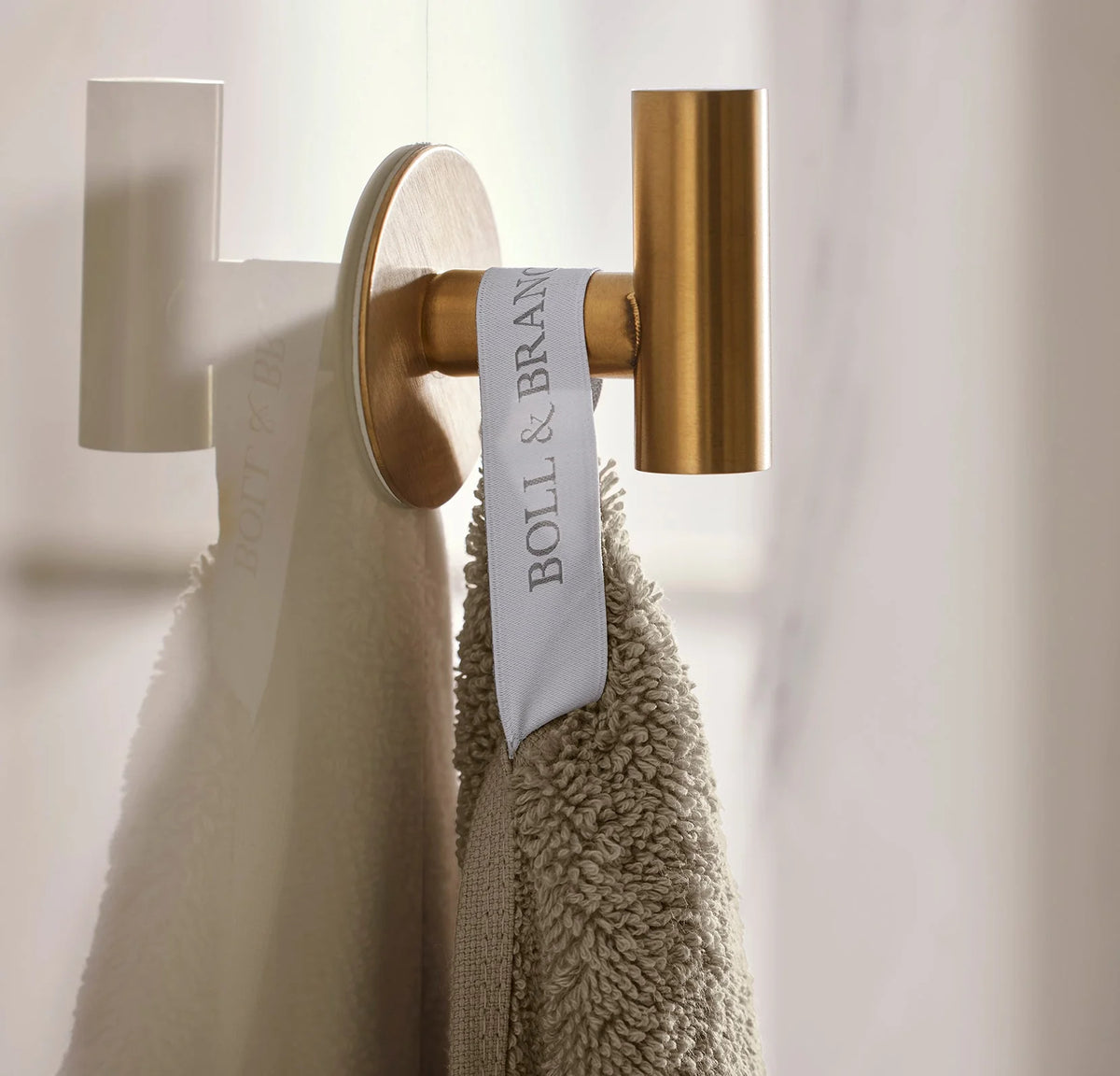 Plush Bath Towel - Oak