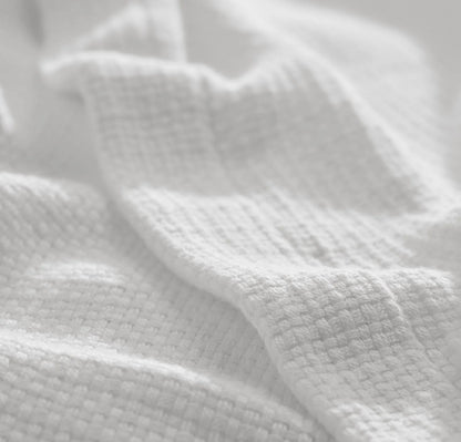 Lightweight Bed Blanket - White