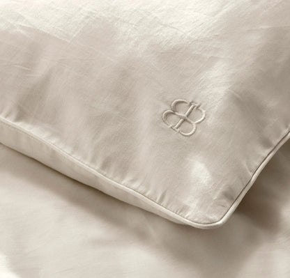 Signature Embellished Duvet Set - Cream/Cream Piped Edge