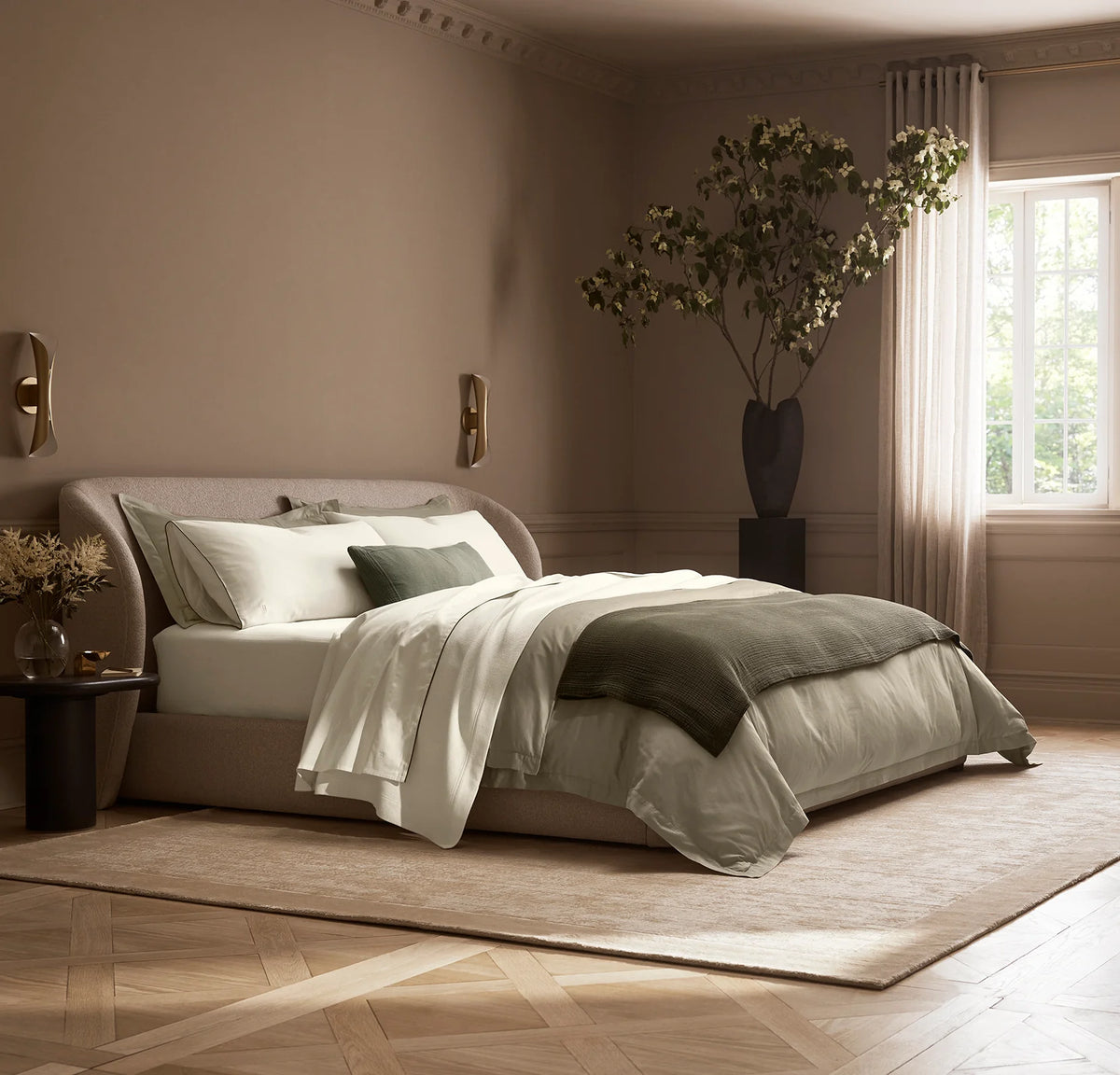Signature Embellished Sheet Set - Cream/Olivine Piped Edge