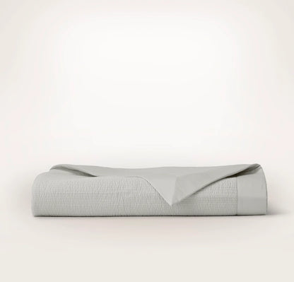 Signature Stitchline Quilt - Mist