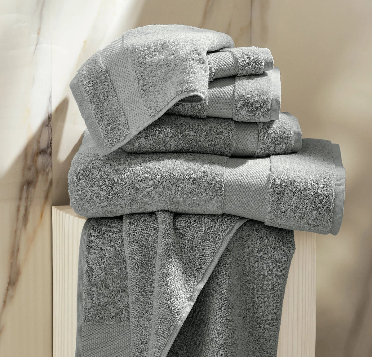 Plush Bath Towel Set