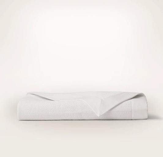Signature Stitchline Quilt - White