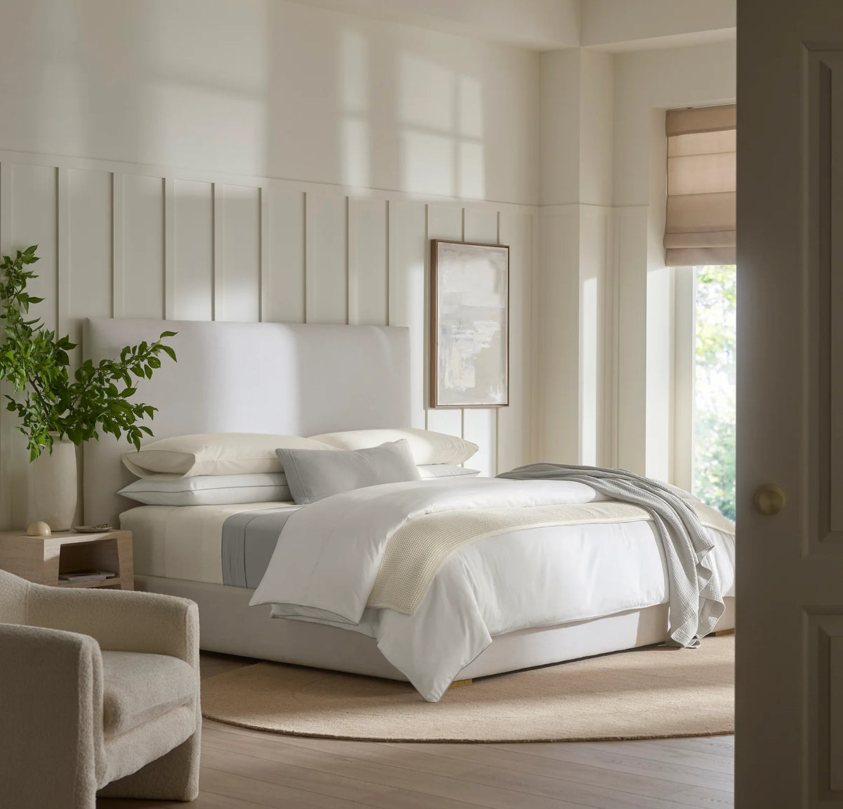 Signature Embellished Duvet Set - White/Pewter Piped Edge