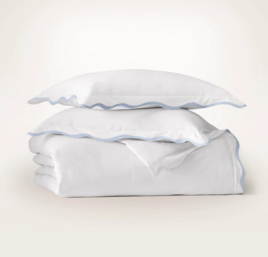 Signature Embellished Duvet Set - White/Hydrangea Curved Edge