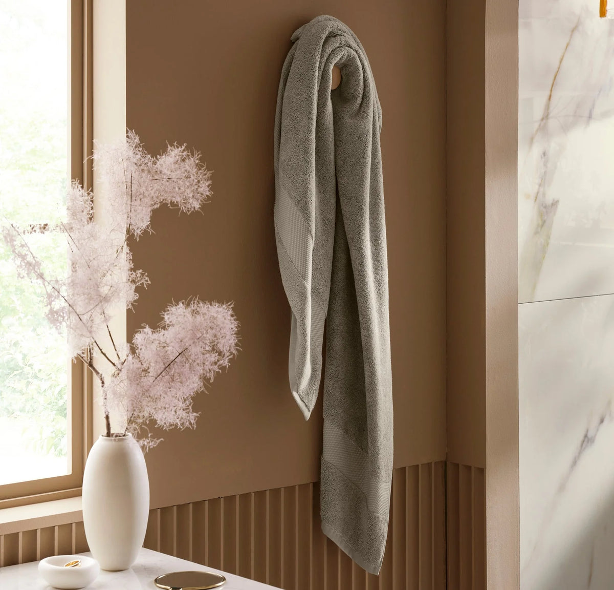 Plush Bath Towel - Oak