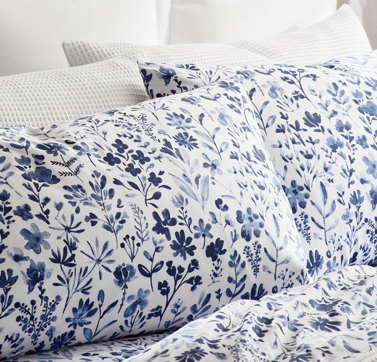 Signature Hemmed Pillowcase Set - Navy Botanical