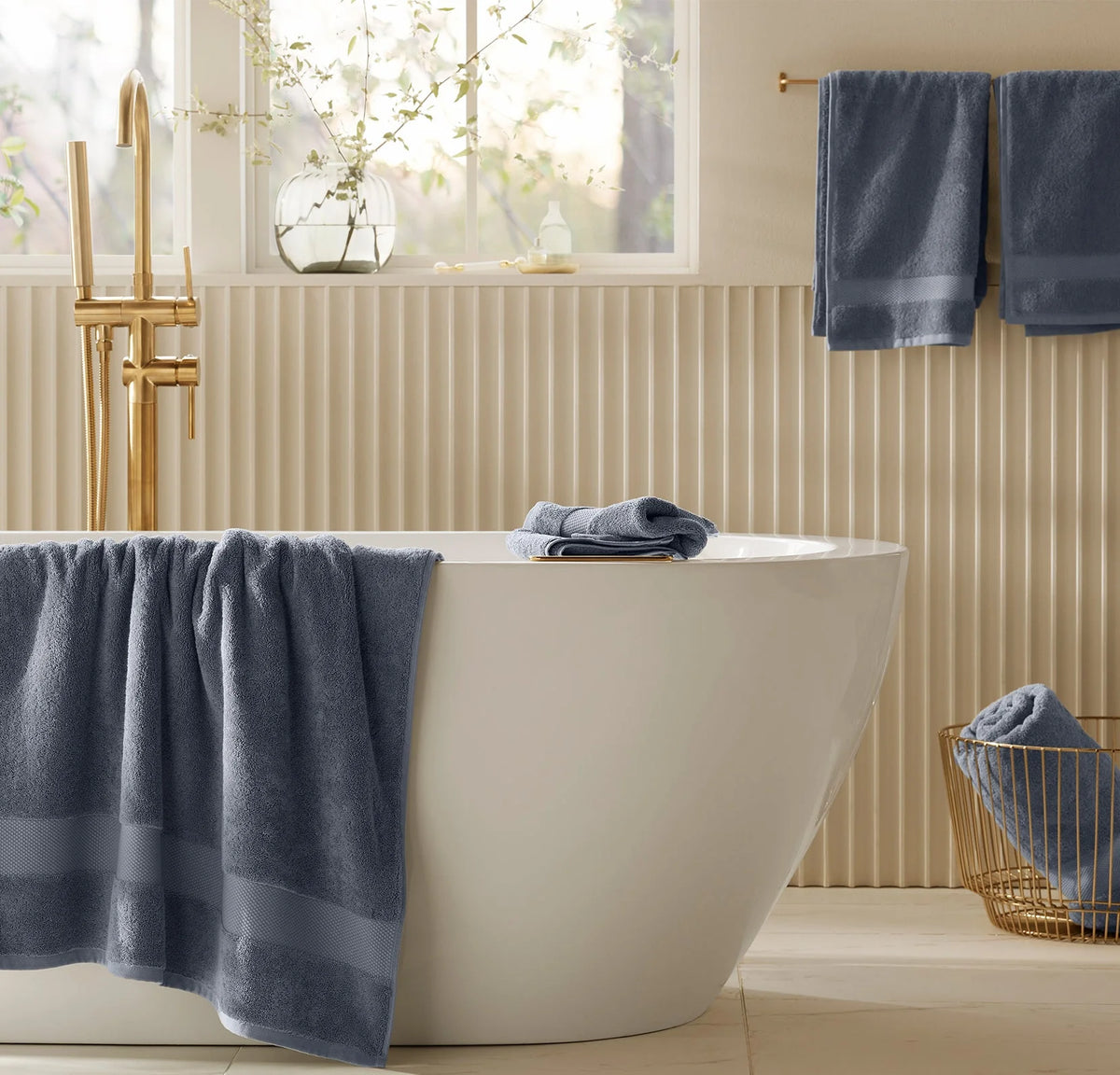 Plush Bath Towel Set