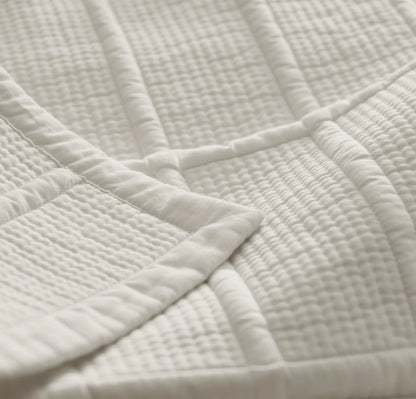 Signature Modern Grid Quilt - White