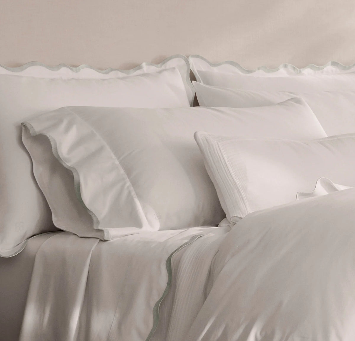 Signature Embellished Pillowcase Set - White/Mist Curved Edge