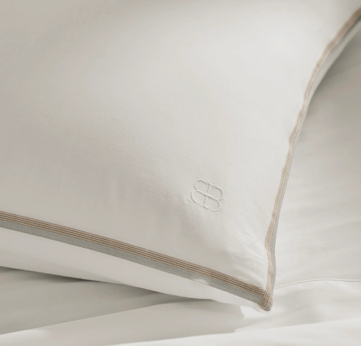 Percale Embellished Duvet Set - White/Pewter/Oak Trielle