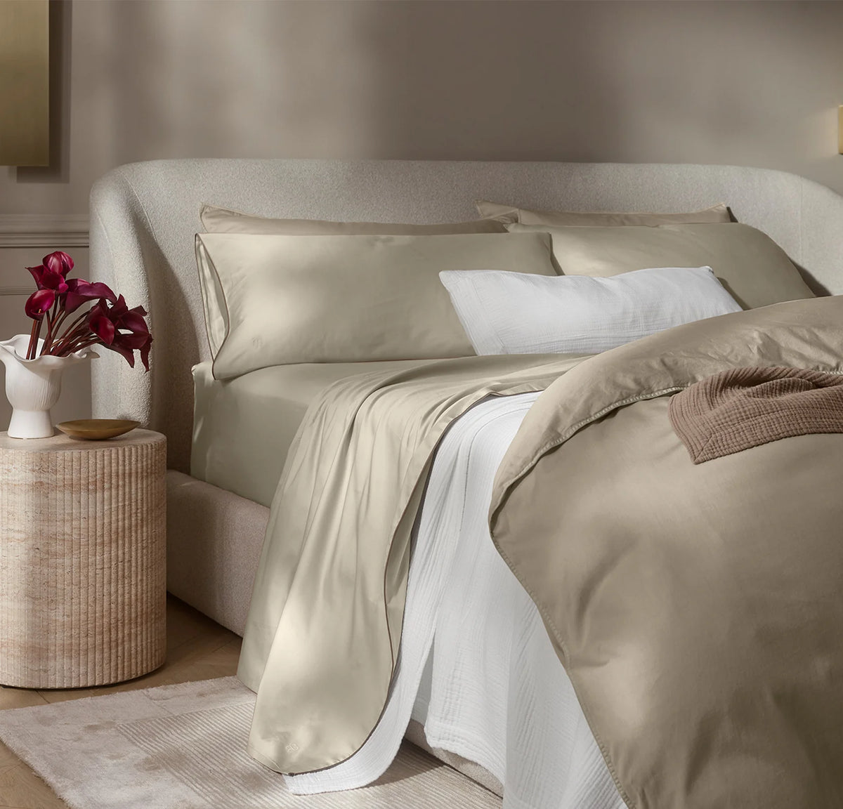 Signature Embellished Sheet Set - Oak/Walnut Piped Edge