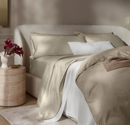 Signature Embellished Sheet Set - Oak/Walnut Piped Edge