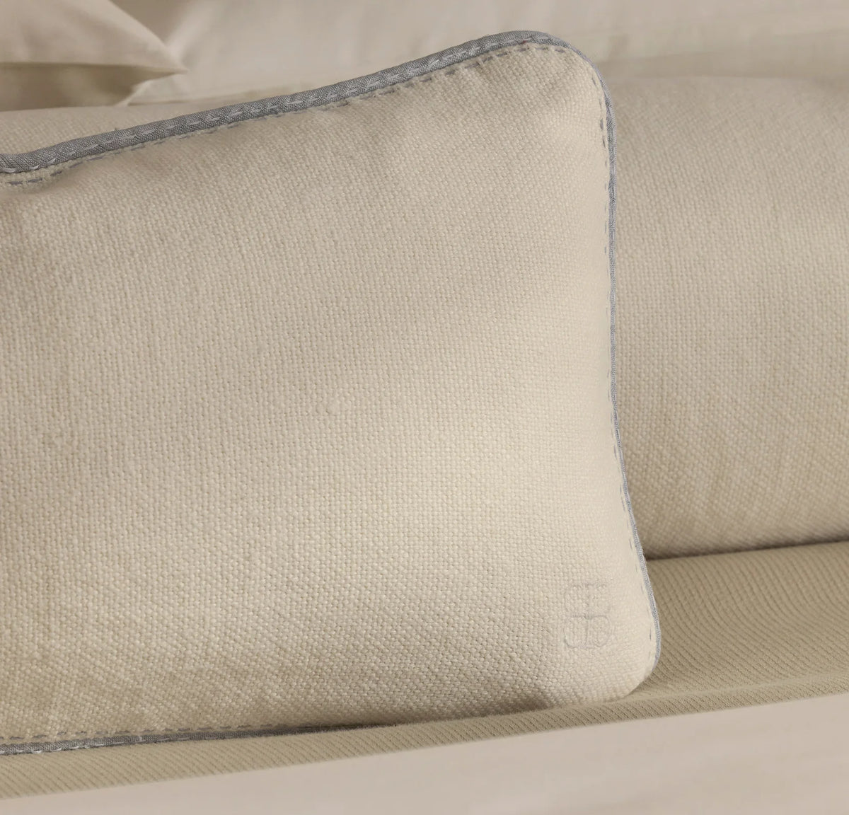Threadmark Pillow Cover (Petite Lumbar) - Soft White/Melange Shore