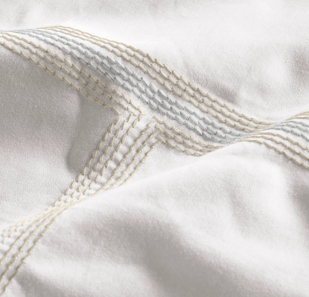 Signature Embellished Sheet Set - White/Shore/Sand Sail Stitch