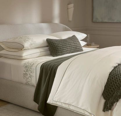Signature Embellished Sheet Set - Cream/Olivine Etched Peony Piped Edge