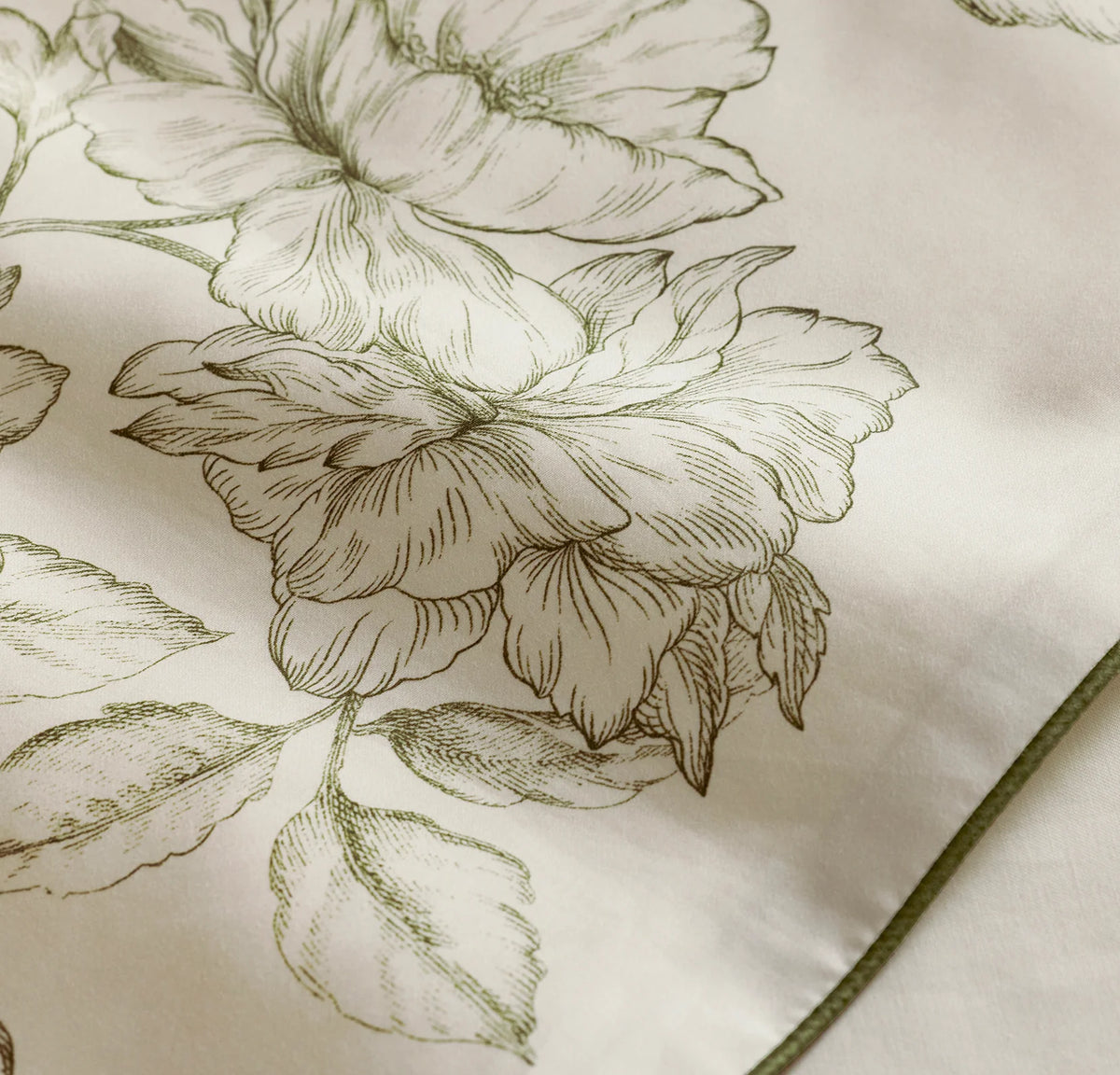 Signature Embellished Sheet Set - Cream/Olivine Etched Peony Piped Edge