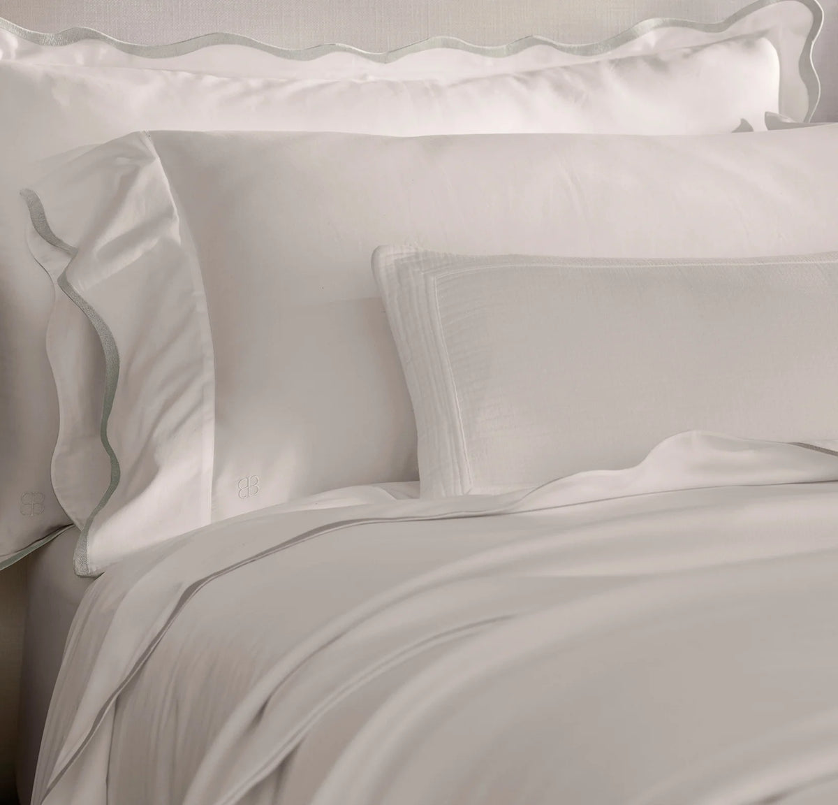 Signature Embellished Pillowcase Set - White/Mist Curved Edge