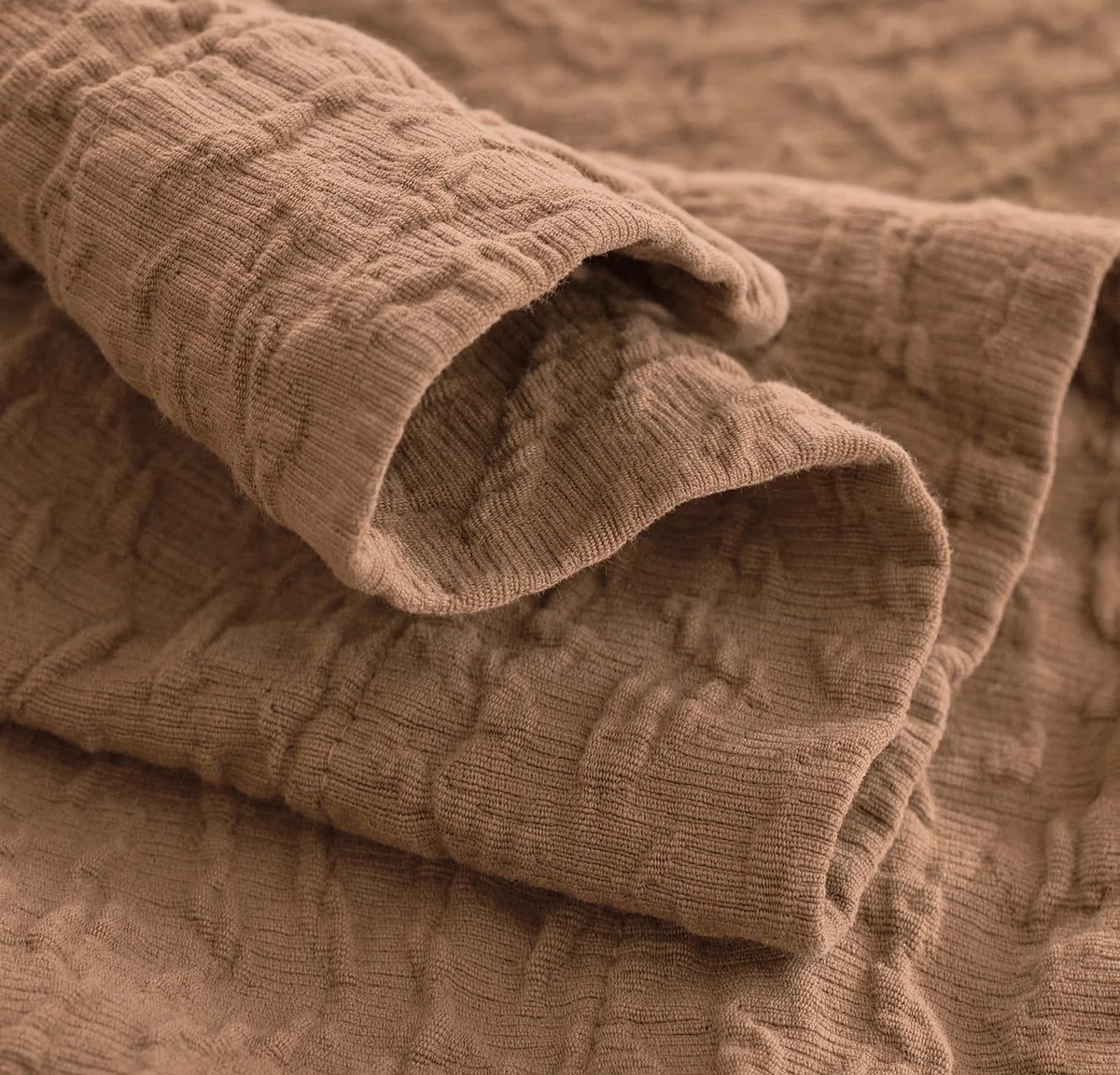 Dappled Vela Classic Coverlet - Deep Camel